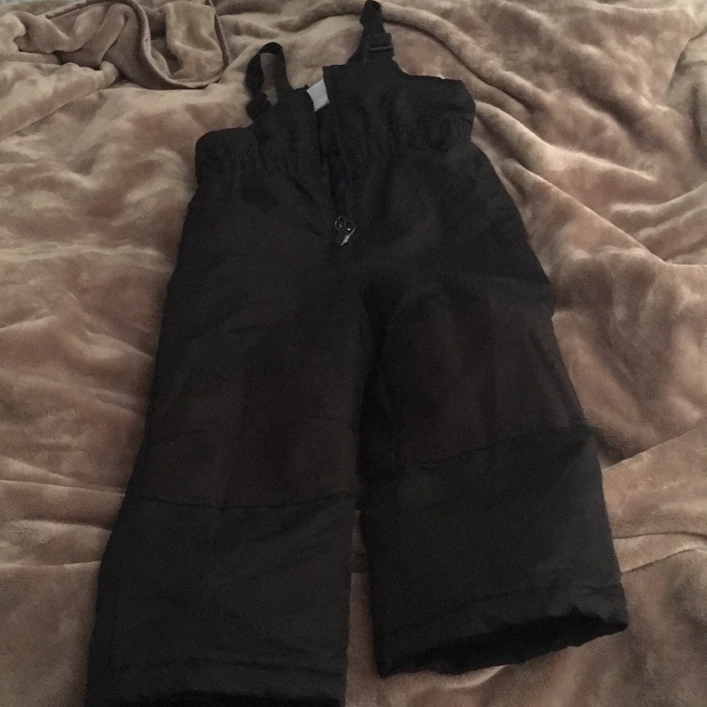 Kids snowsuit.